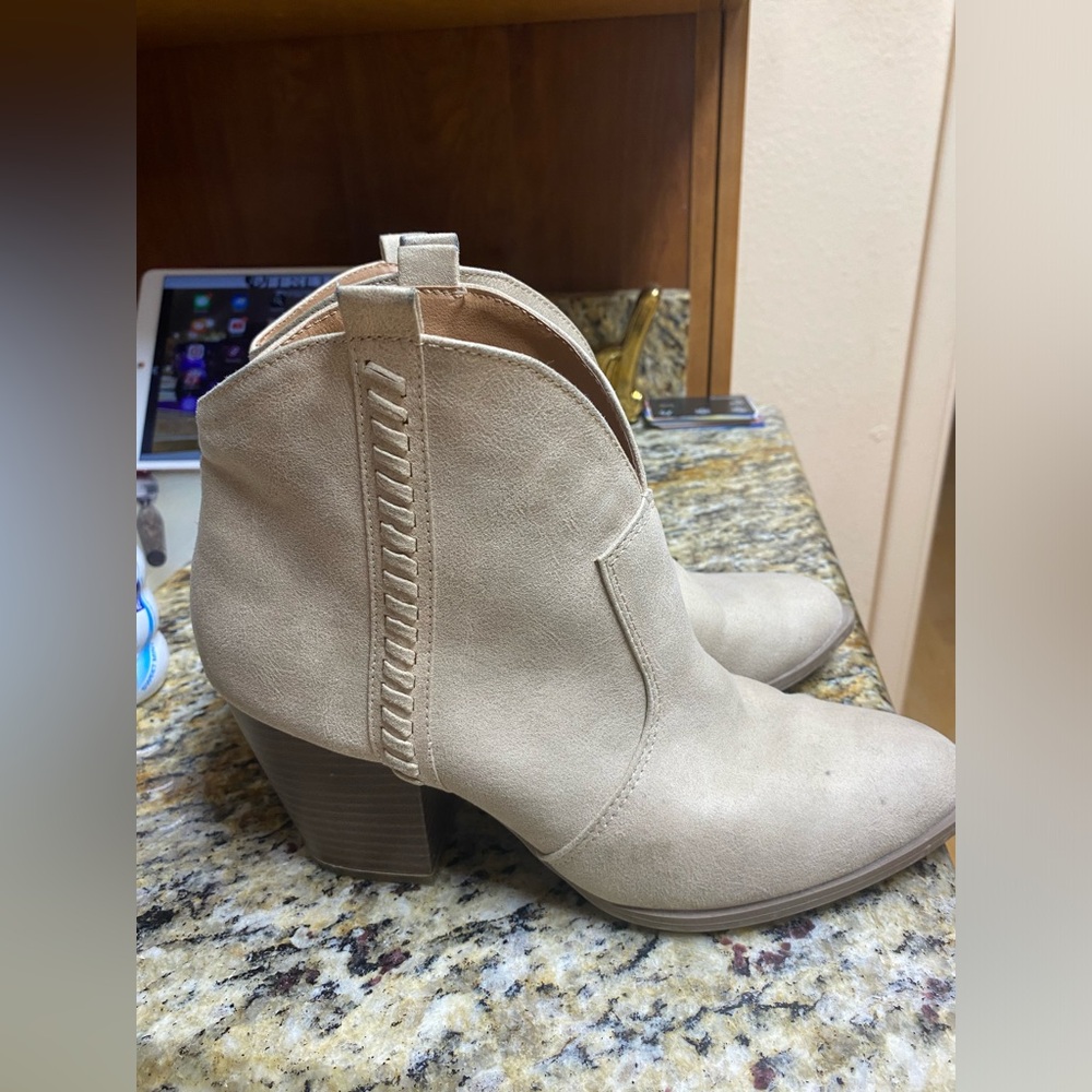 Western Bootie โญ๏ธ - Picture 2 of 8